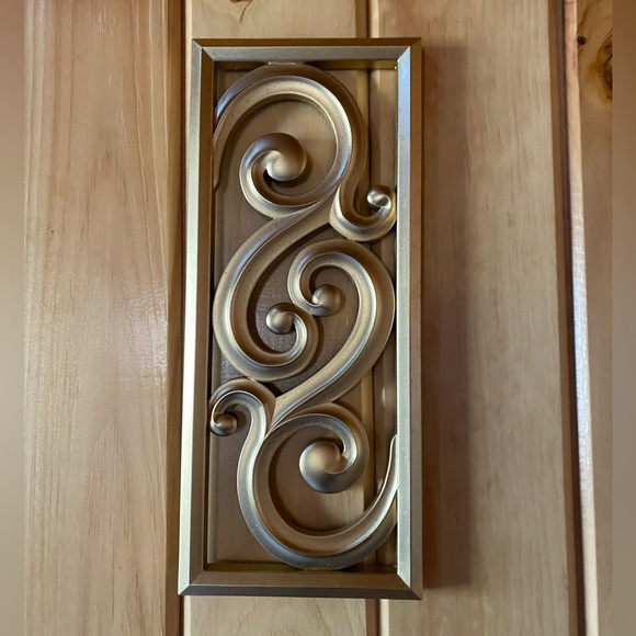 Metallic Gold Wall Decor Sign - Picture 1 of 7